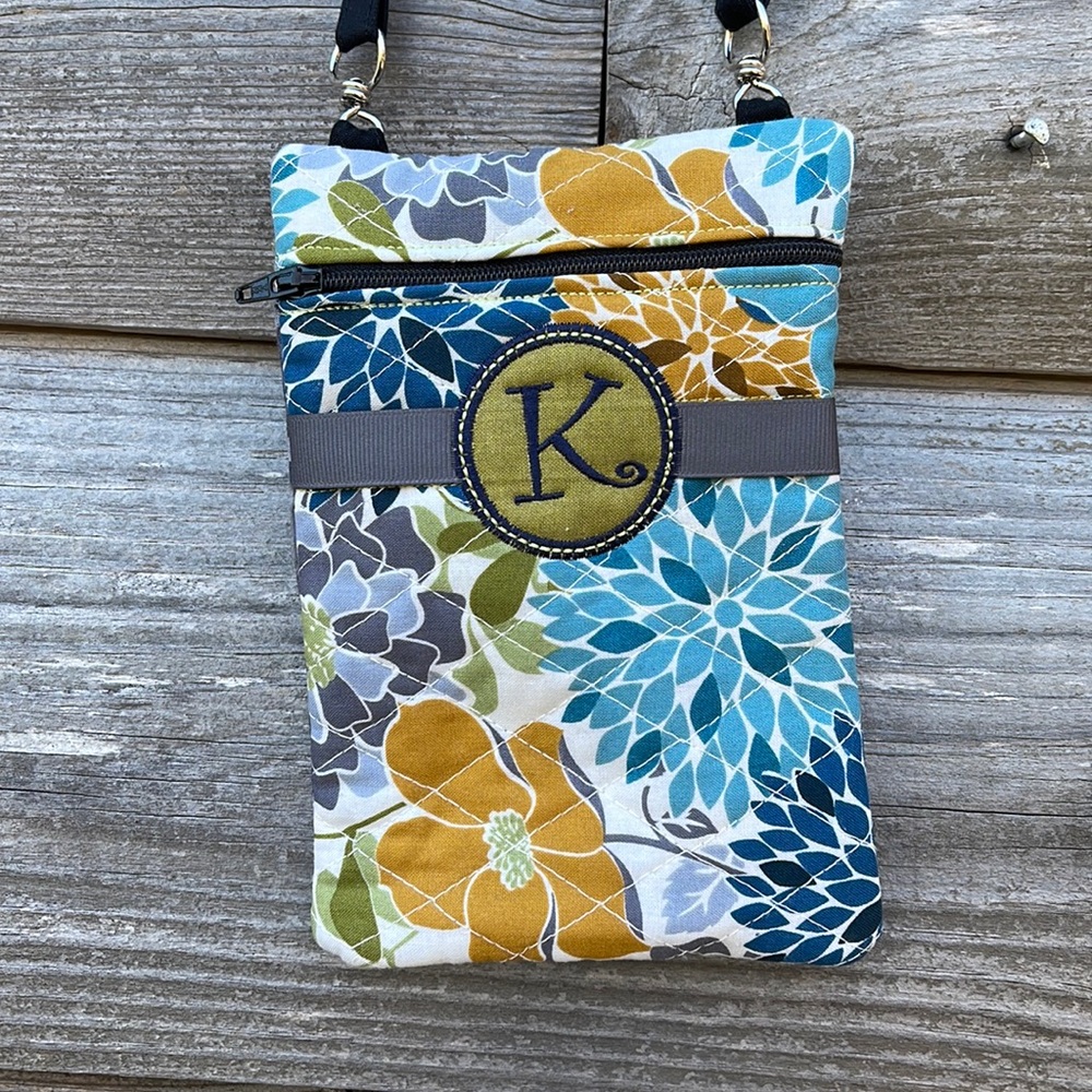 NWOT Handmade Small Purse or Cell Phone holder